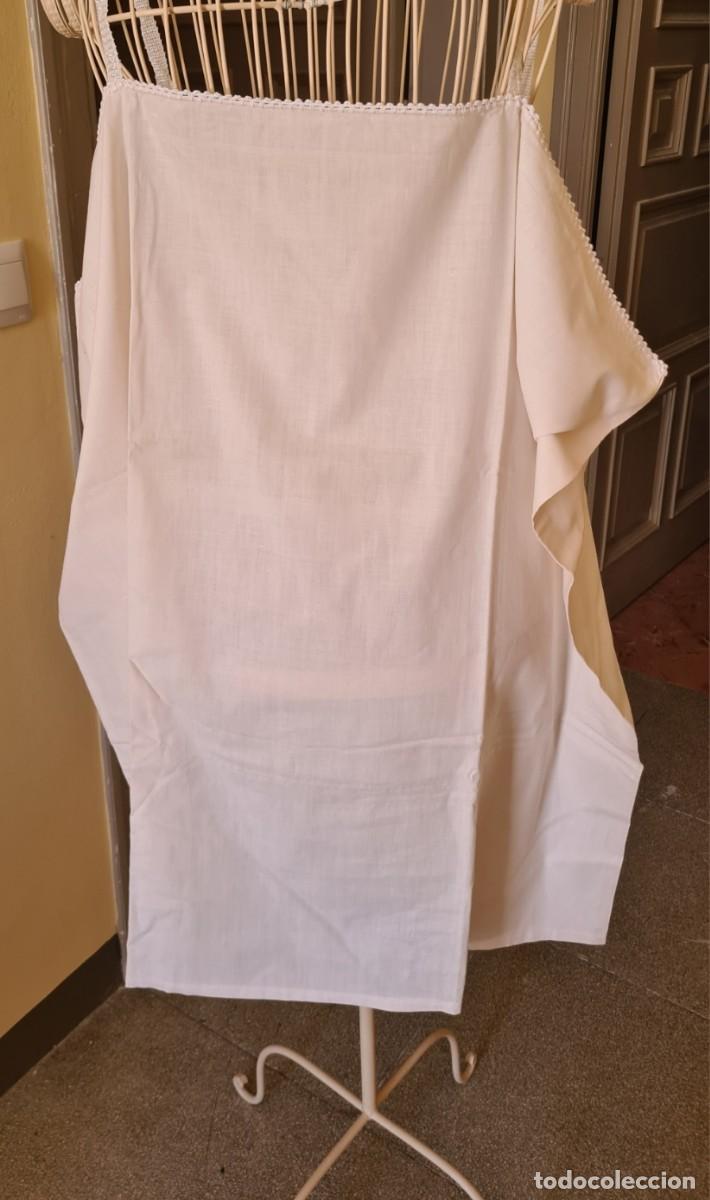 Antig&uuml;edades: Antiguo camison con tirantes. Principios siglo XX