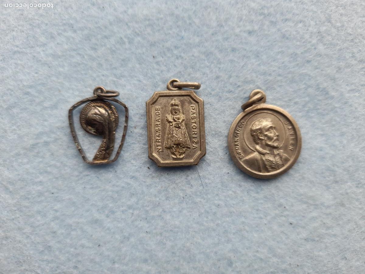 Antiques: Lote de 3 Medallitas Religiosas.