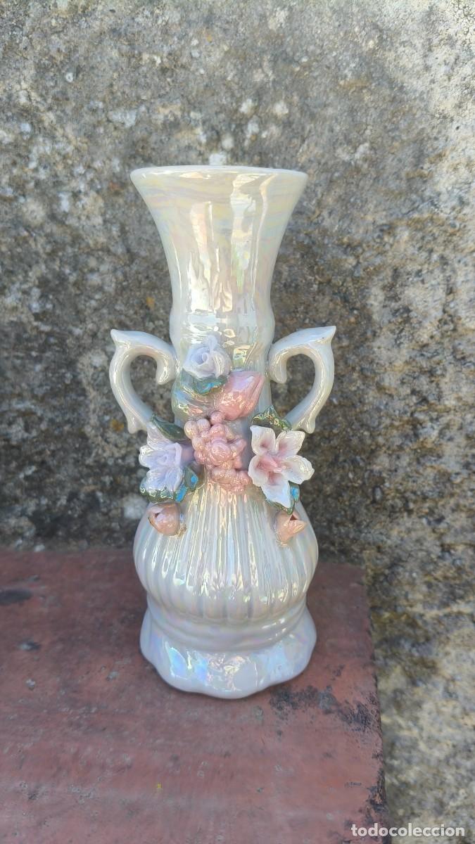 Antiques: Vase porcelaine fine de limoges france