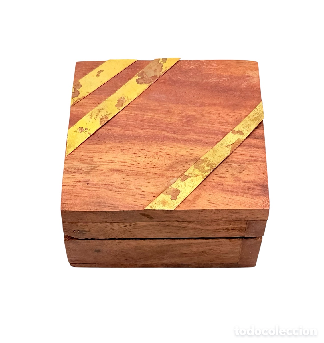 Antiquit&auml;ten: Antigua Caja de Madera con Decoraci&oacute;n de Lat&oacute;n