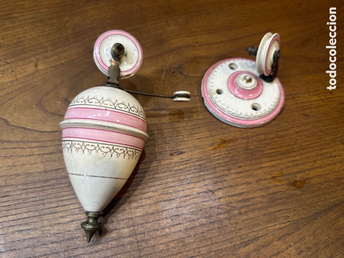 Antig&uuml;edades: CONTRAPESO Y ROLDANA DE CER&Aacute;MICA PARA LAMPARA