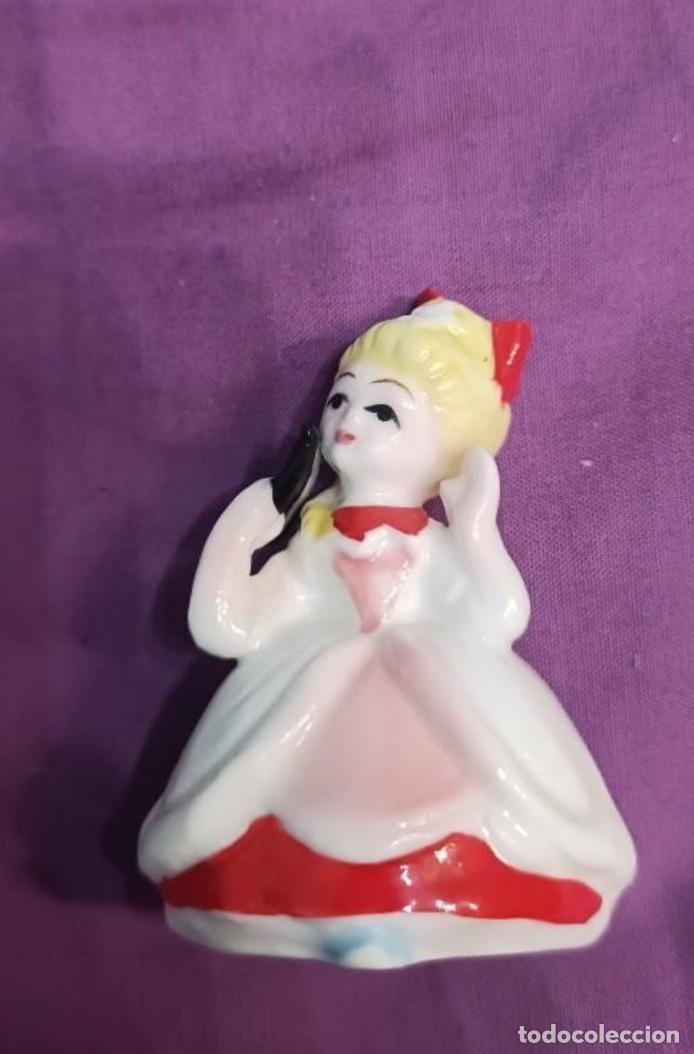 Antiguidades: Figura peque&ntilde;a de &eacute;poca