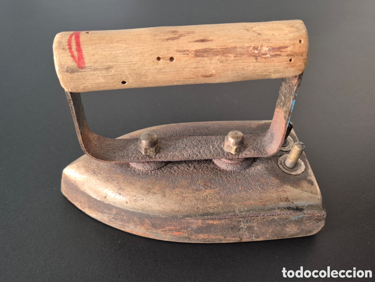 Antig&uuml;edades: Plancha antigua hierro carb&oacute;n vintage