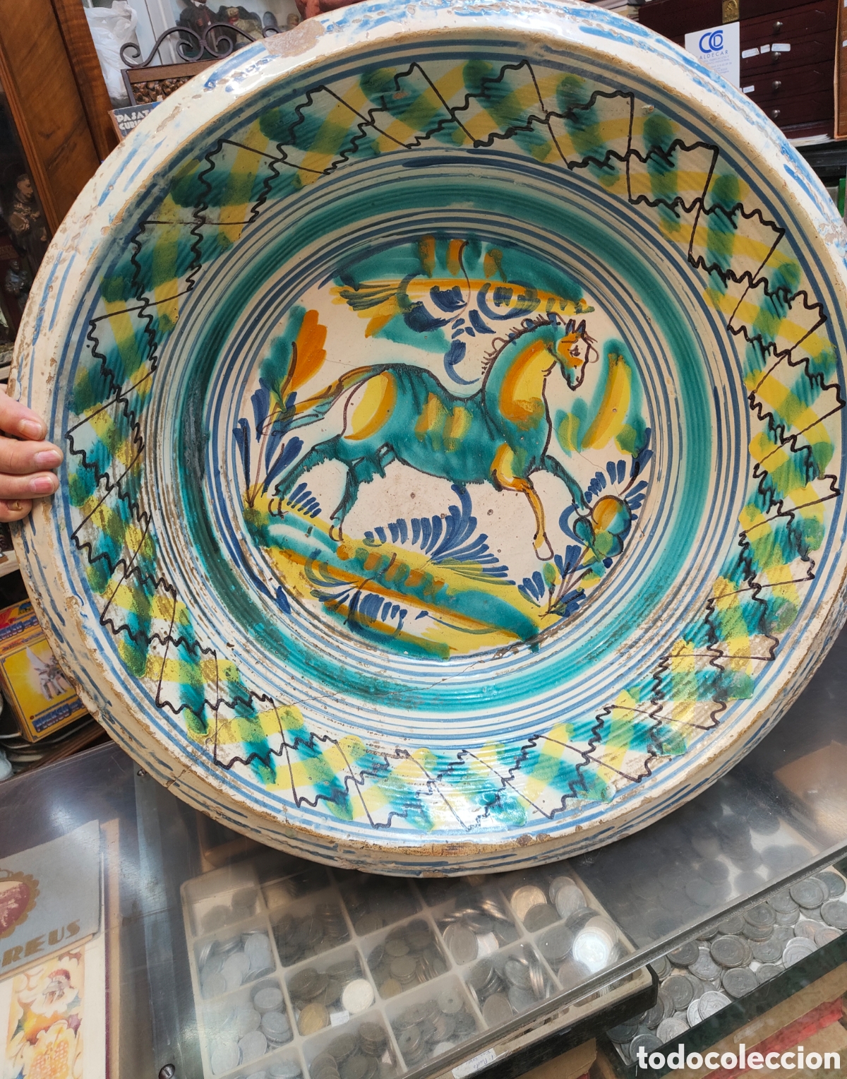 Antiques: Gran lebrillo de Triana S-XIX