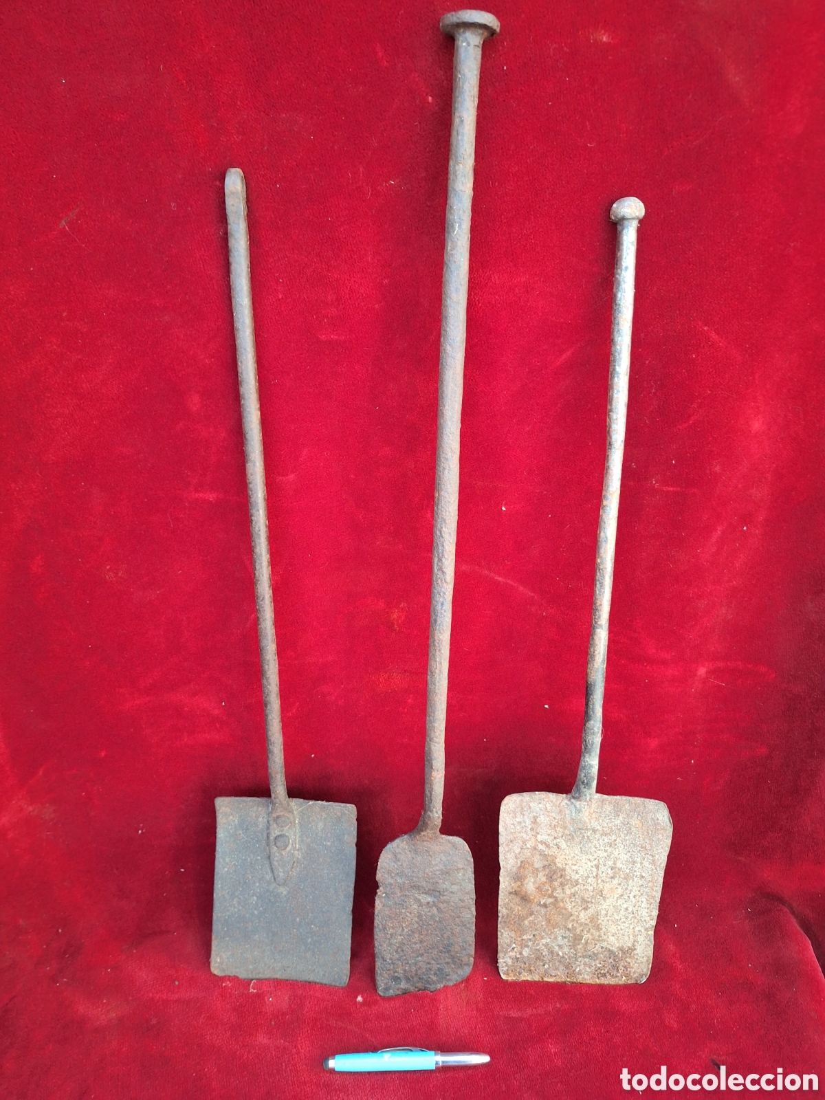 Antig&uuml;edades: Lote de 3 antiguos badiles o palas de chimenea! Hierro forjado.