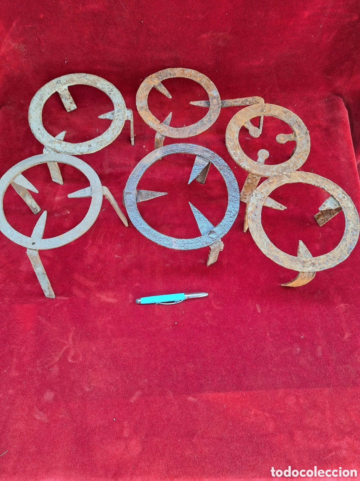 Antig&uuml;edades: Gran lote de 6 antiguos trebedes de hierro forjado! S. XIX-XX.