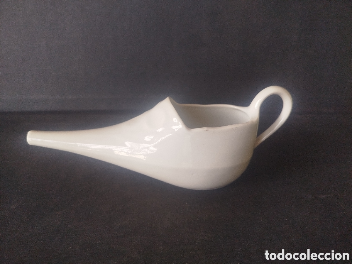 Antig&uuml;edades: PISTERO DE PORCELANA.