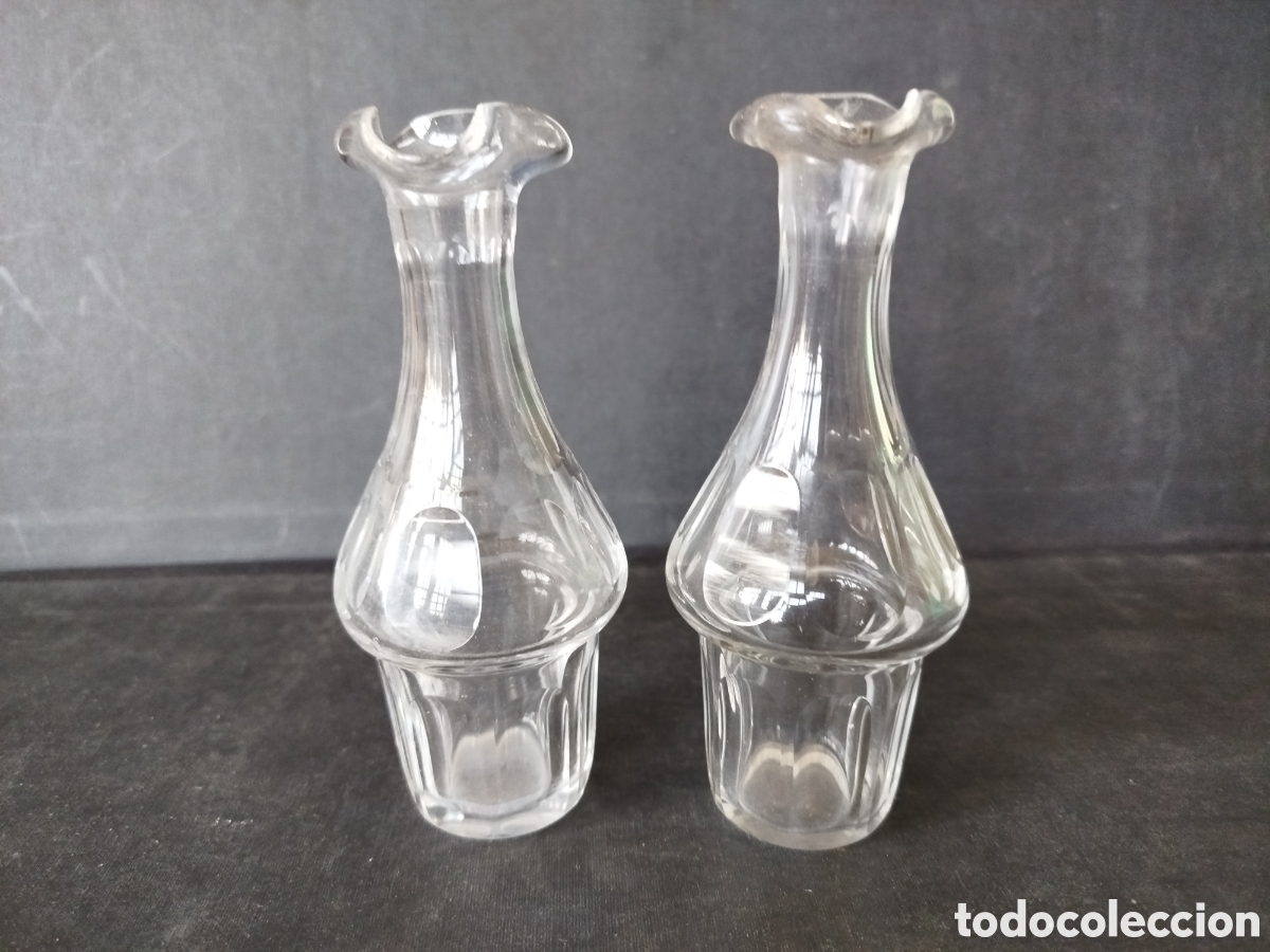 Antig&uuml;edades: PAREJA DE BOTELLAS DE CONVOY DE CRISTAL TALLADO SIN TAPONES.