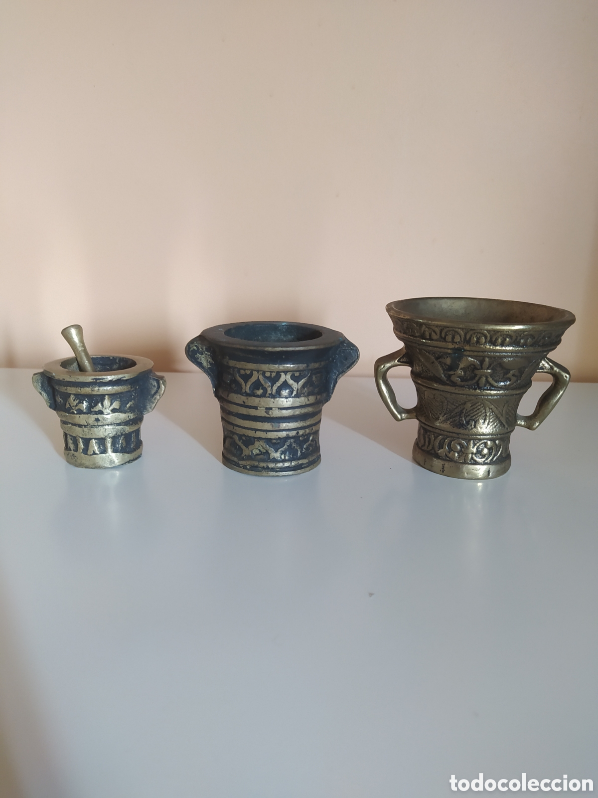 Antigüedades: Lote de tres morteros antiguos