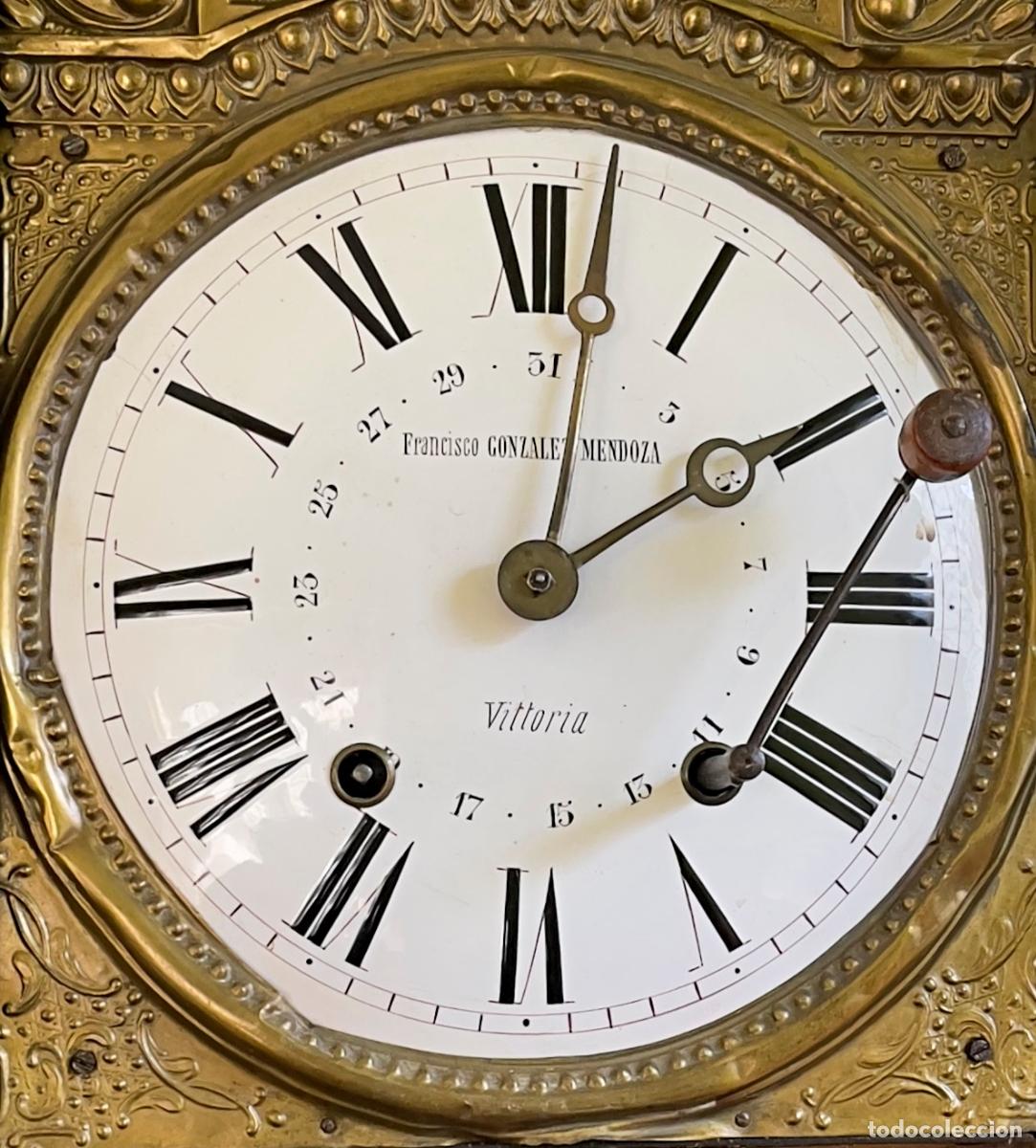 Antiques: Reloj de pie antiguo Morez / Comtoise &ndash; nogal macizo &ndash; siglo XIX &ndash; funcionando