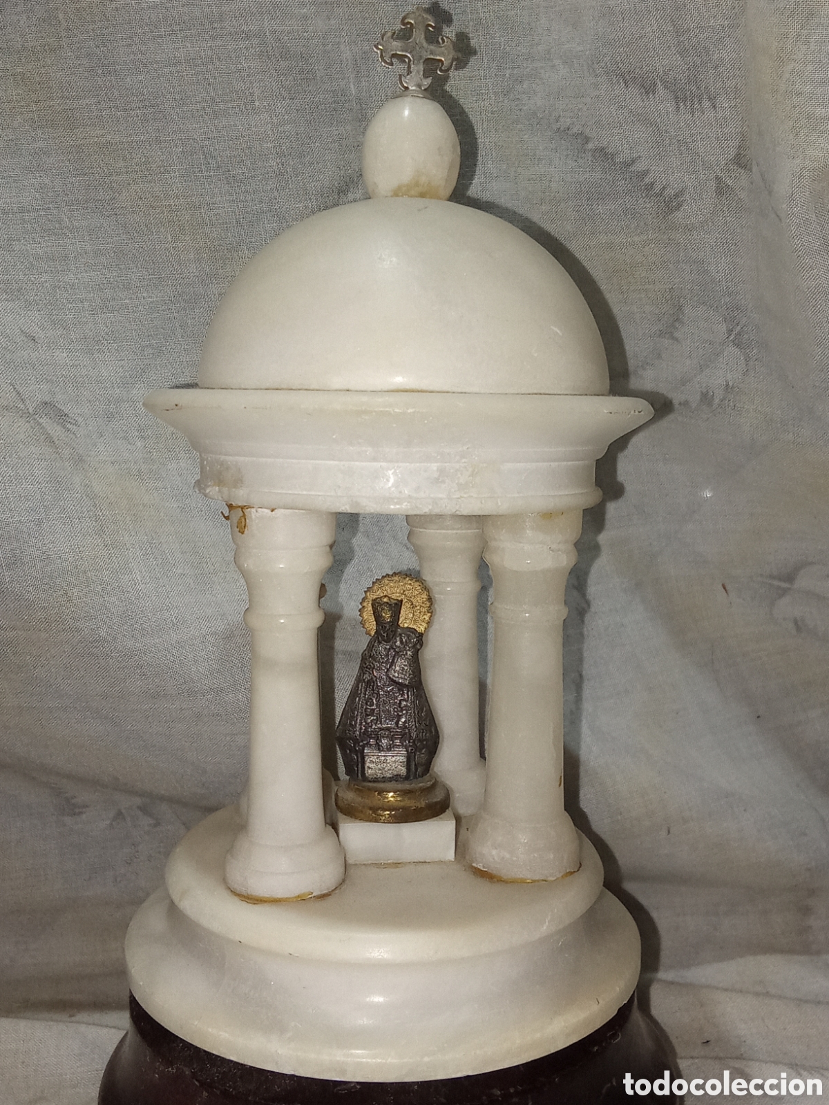 Antig&uuml;edades: VIRGEN DE LOS DESAMPARADOS CON CAPILLA TEMPLETE DE ALABASTRO