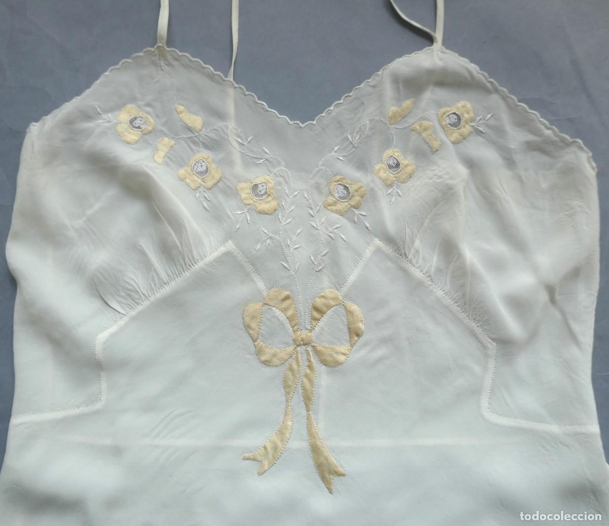 Antig&uuml;edades: ANTIGUA COMBINACI&Oacute;N DE CREP&Eacute; CON ENACAJE DE APLICACI&Oacute;N SEDA PPIO.S.XX