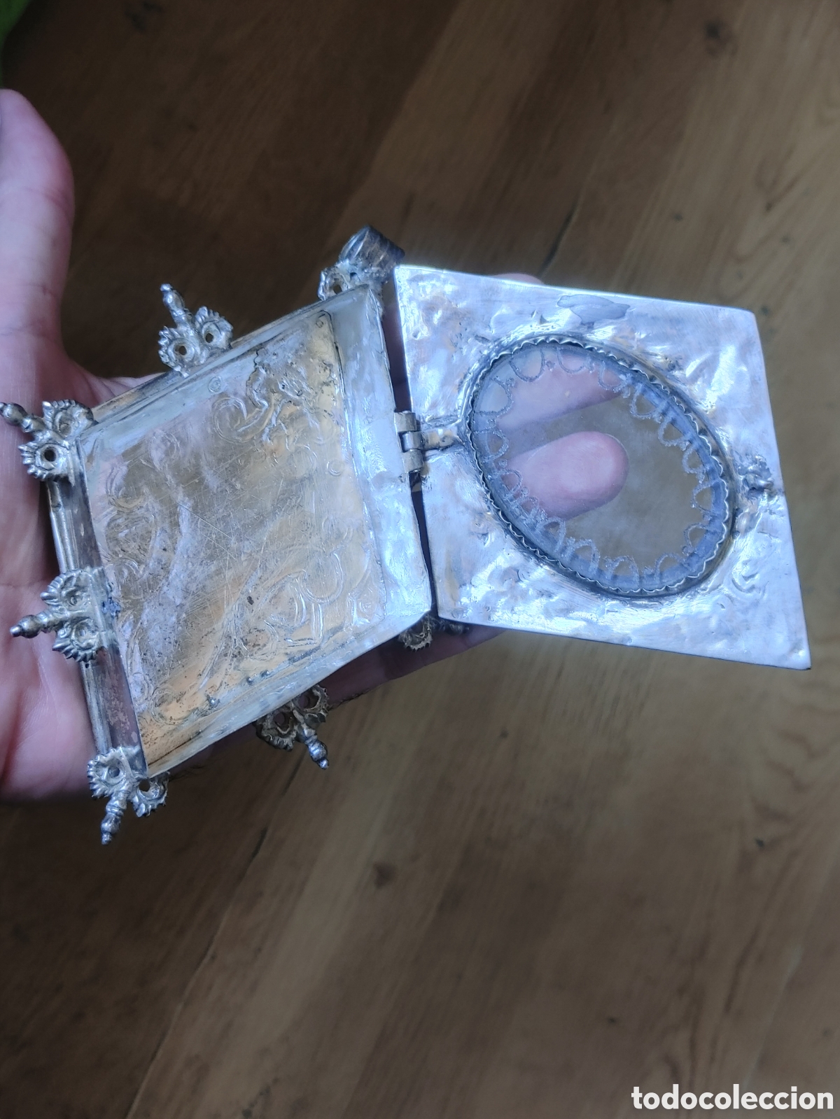 Antig&uuml;edades: Relicario en plata con cristal. - Foto 4