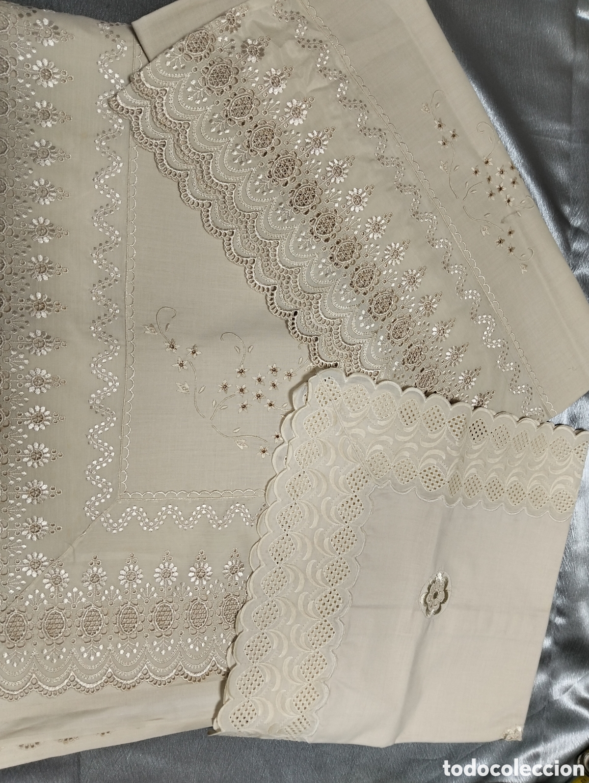 Antig&uuml;edades: s&aacute;bana encimera antiguas de estilo vintage, caracterizado por intrincados bordados