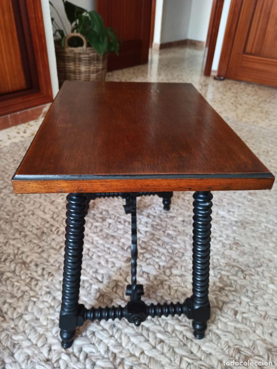Oggetti Antichi: MESA ANTIGUA ESTILO ESPA&Ntilde;OL CON MAS DE 100 A&Ntilde;OS MADERA NOBLE PATAS TORNEAS, SOPORTE HIERRO FORJADO