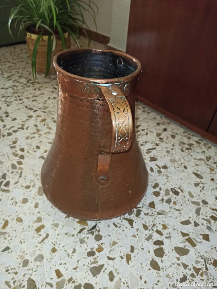 Antiquit&auml;ten: CACHARRO ANTIGUO DE COBRE MEDIDAS 40 DE ALTO BASE 16,5 BOCA 17,5 ZONA ANCHA 34