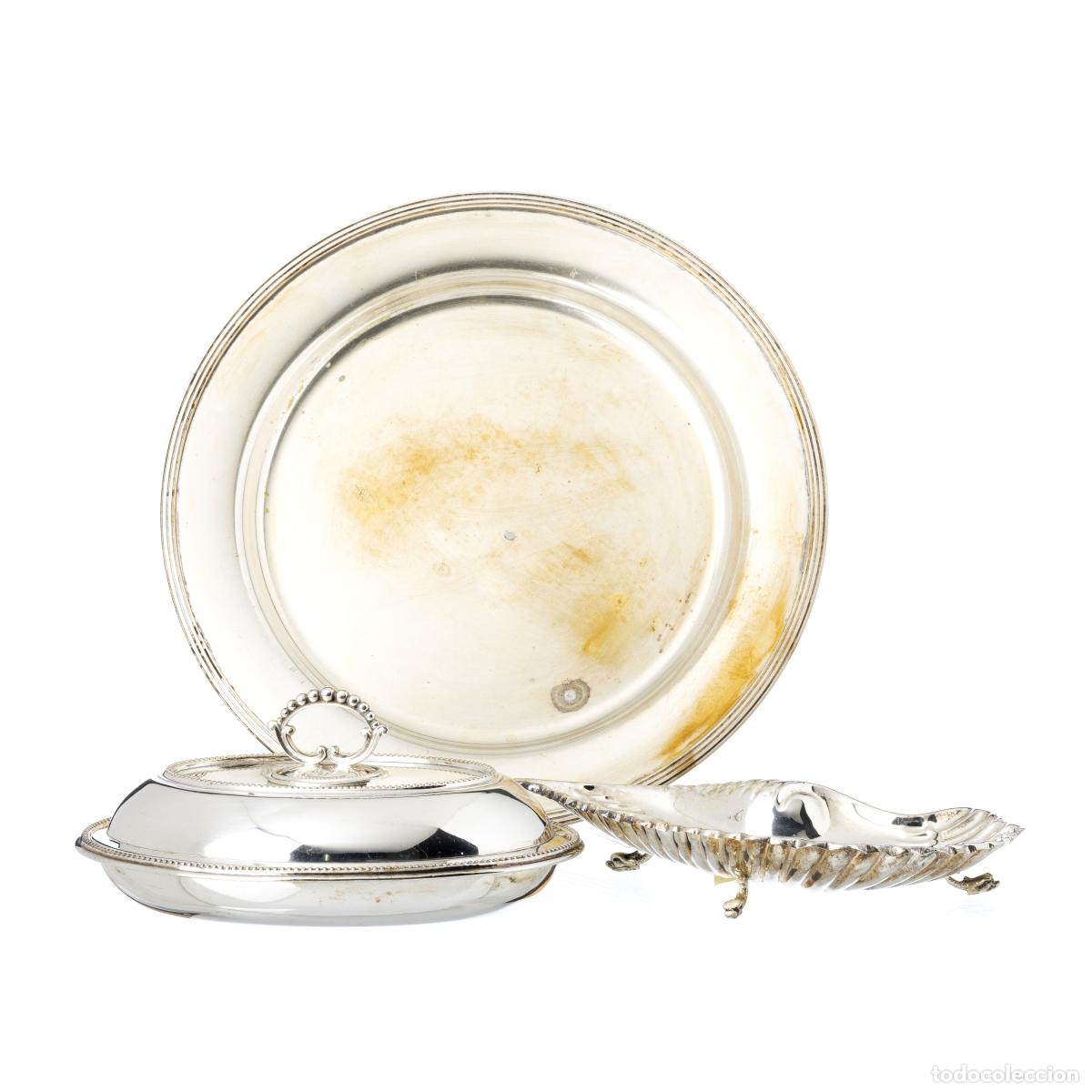 Antiquit&auml;ten: Mucha salvia, terrina y concha en una concha peque&ntilde;a.