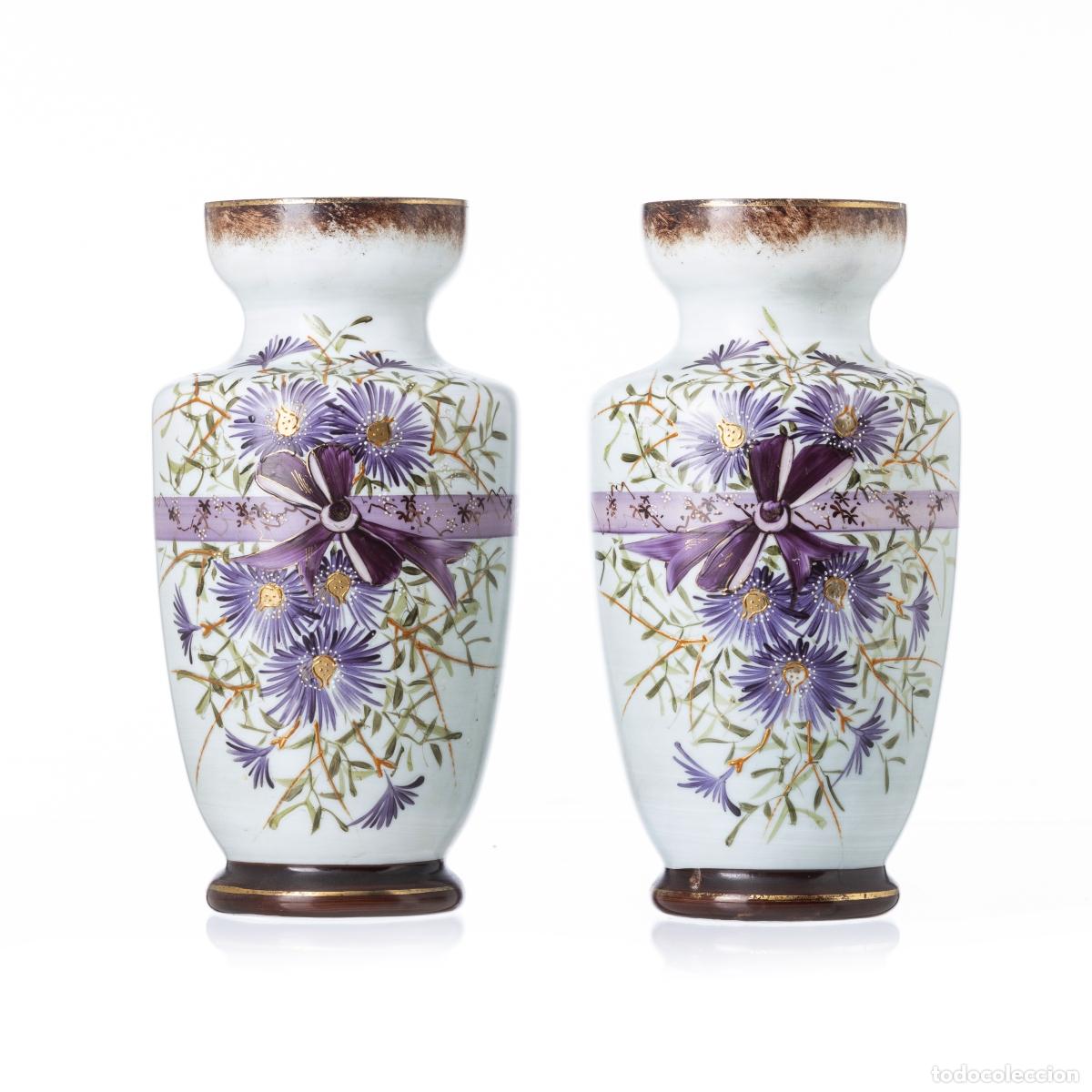 Antig&uuml;edades: PAR DE JARRAS DE CRISTAL