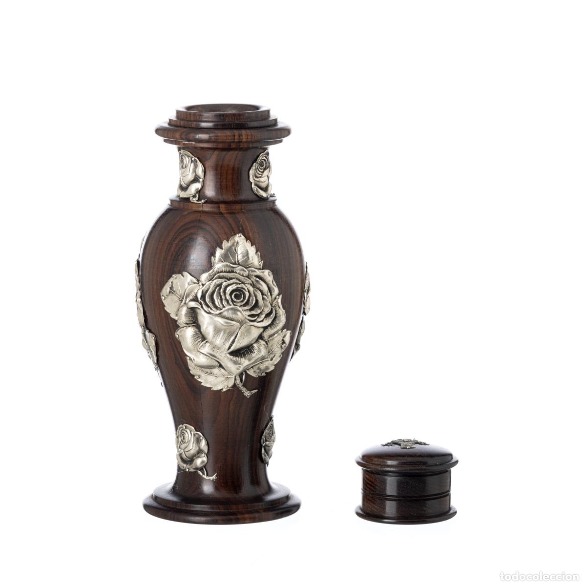 Antig&uuml;edades: Jarra y caja peque&ntilde;a