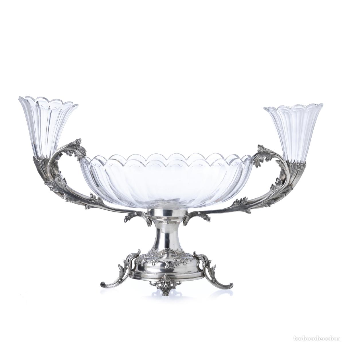 Antig&uuml;edades: CENTRO DE MESA FLORAL PLATEADO