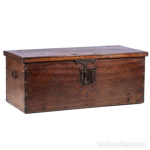 Antig&uuml;edades: Cofre del siglo XVII