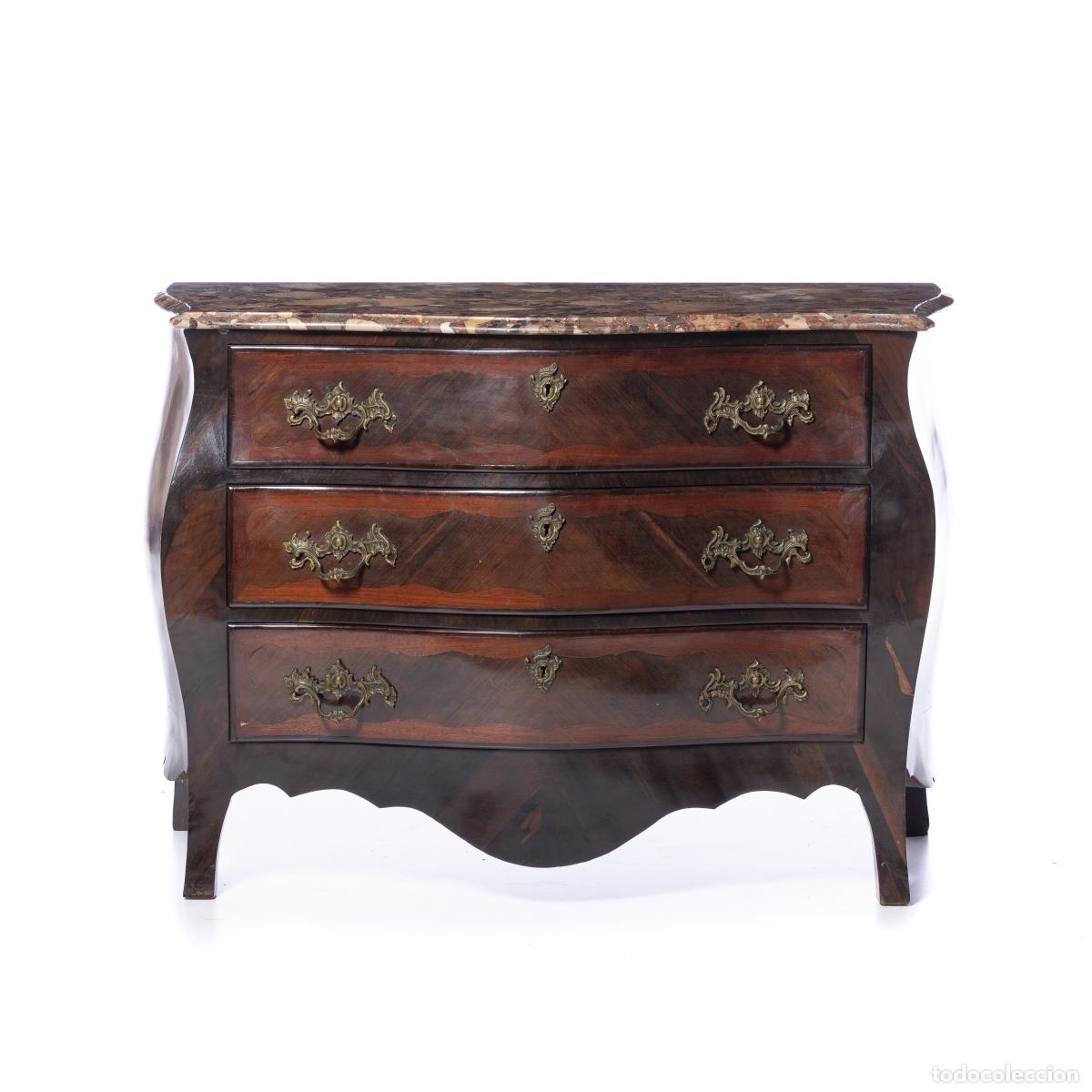 Antig&uuml;edades: C&oacute;moda estilo Luis XV