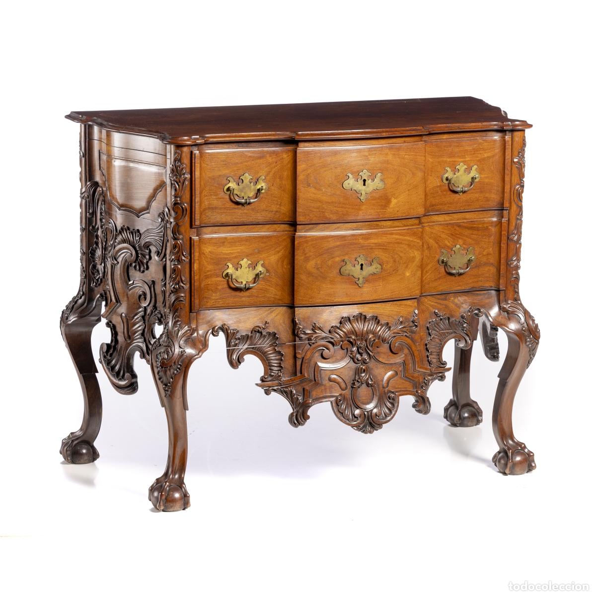 Antig&uuml;edades: C&oacute;moda al estilo del rey Juan V