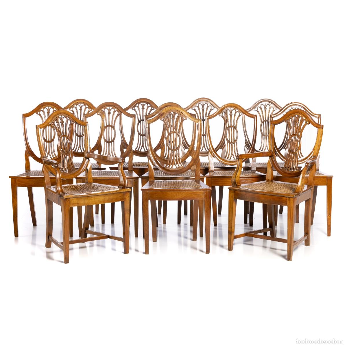 Antig&uuml;edades: JUEGO DE DIEZ SILLAS Y DOS SILLONES