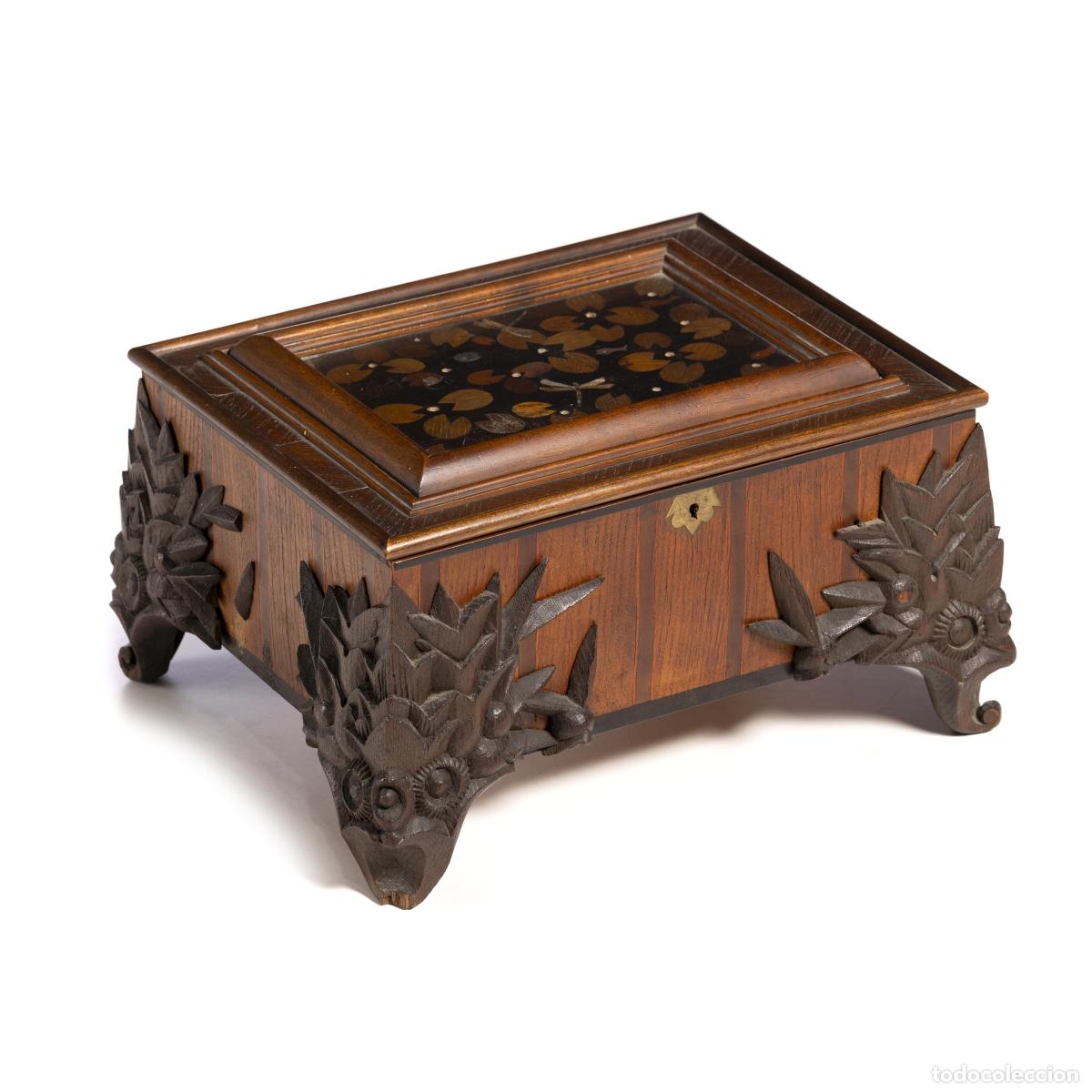 Antiquit&eacute;s: CAJA CON TAPA