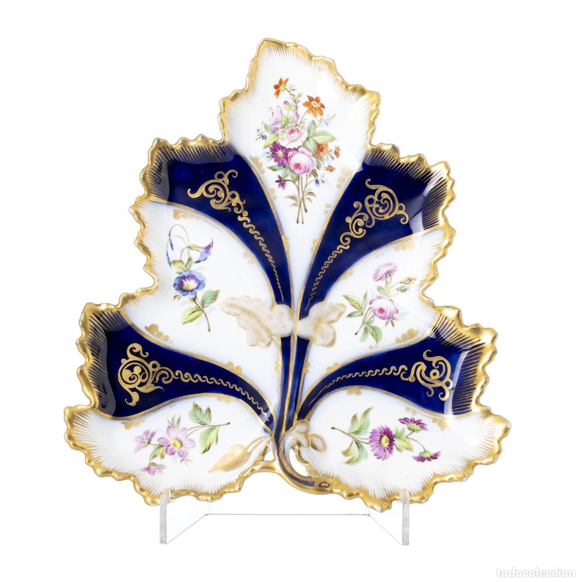 Antiquit&auml;ten: SOPORTE PARA APERITIVOS CON FORMA DE HOJA