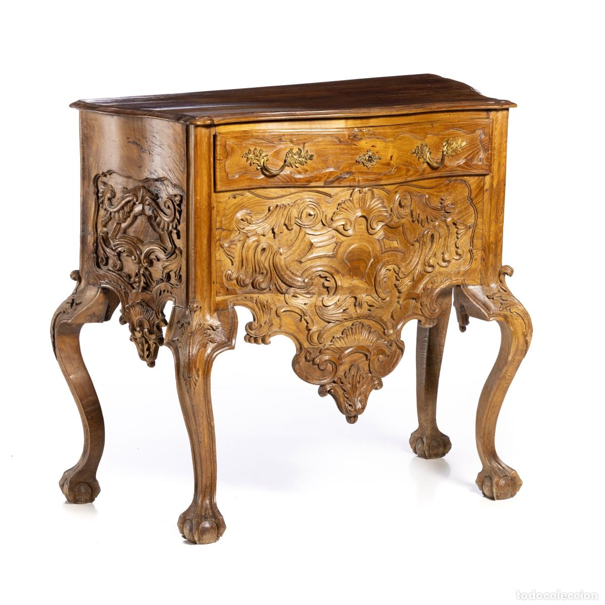 Antig&uuml;edades: C&oacute;moda del rey Juan V