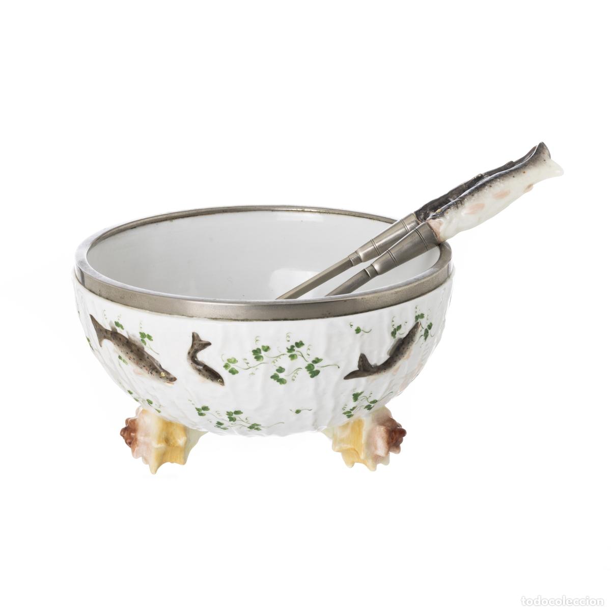 Antiques: Ensaladera con dos utensilios
