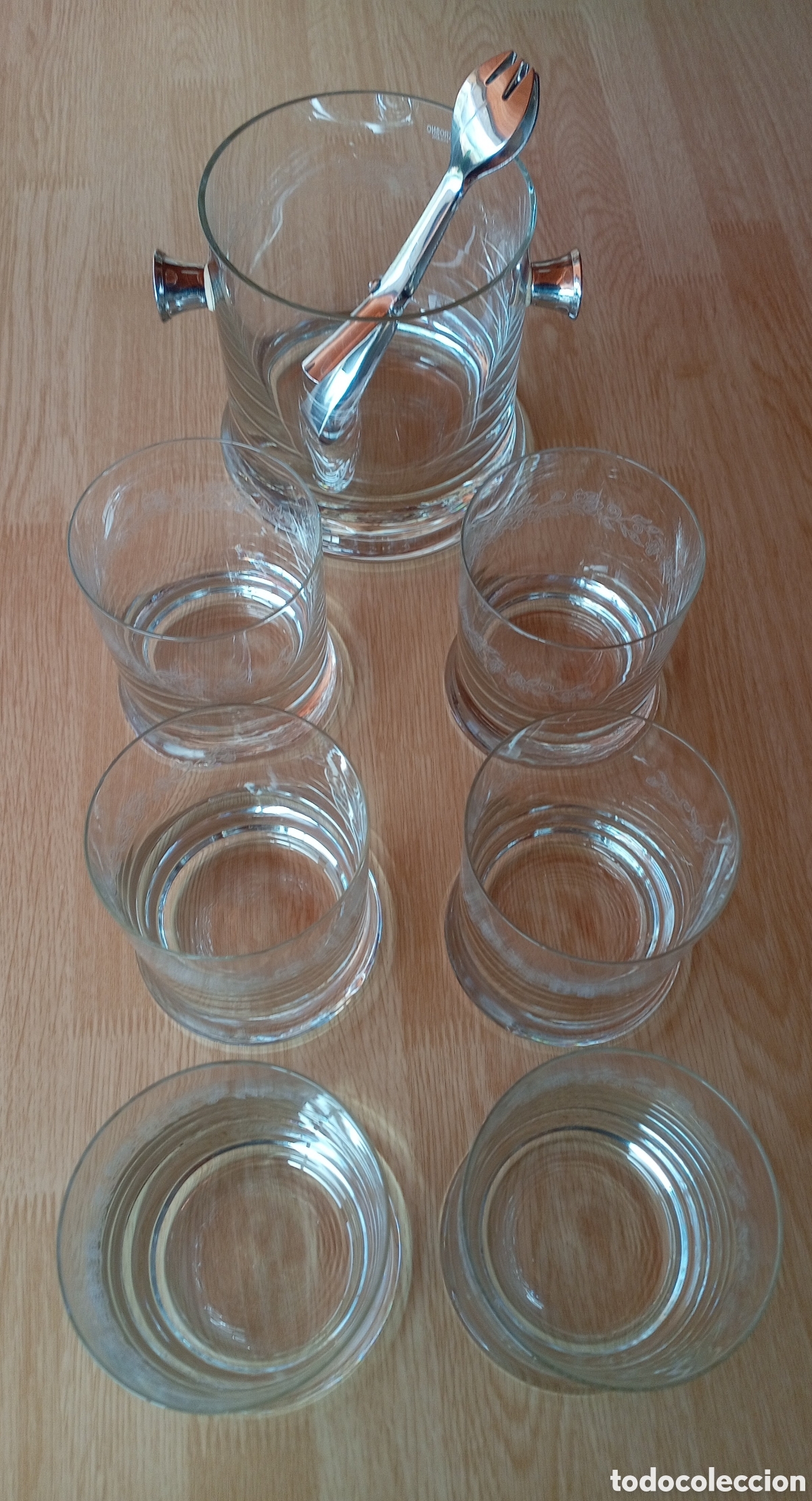 Antig&uuml;edades: Cubitera de cristal con asas y vasos - Foto 1