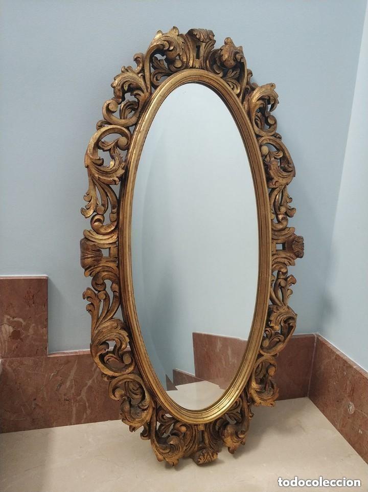 Oggetti Antichi: Precioso espejo biselado cornucopia de madera tallada dorado 90 x 50 cm - antiguo
