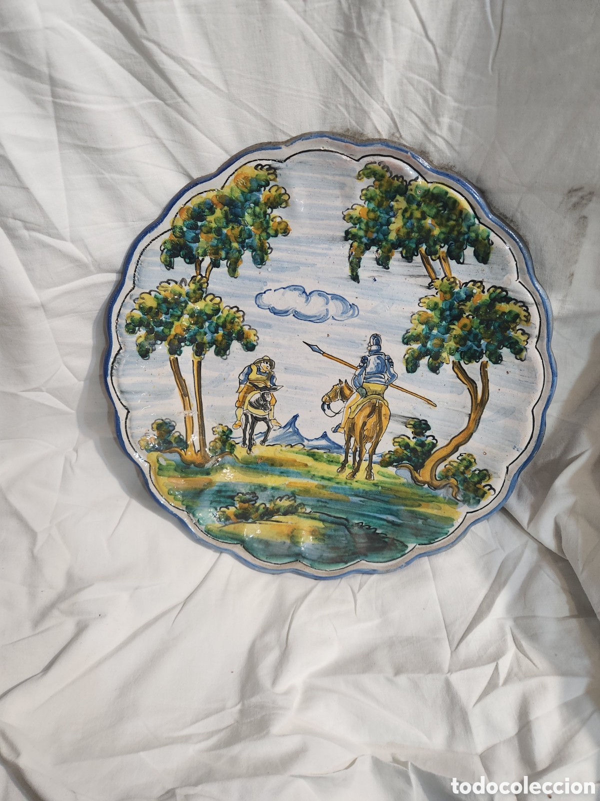 Antiquit&eacute;s: GRAN PLATO DE CERAMICA TALAVERA SASO. ESCENA QUIJOTE. 33CM.