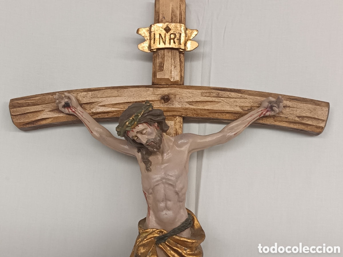 Antiques: CRUCIFIJO, CRISTO, MADERA Y ESTUCO O SIMILAR, POLICROMADO, MUY BONITO, 59 x 32 cm aprox
