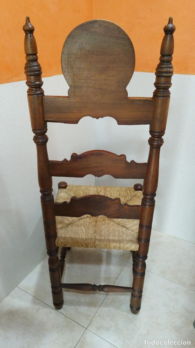 Antig&uuml;edades: Silla de madera y mimbre - Foto 3