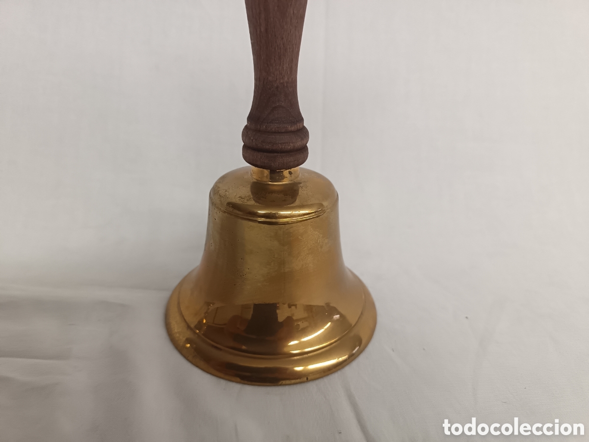 Antig&uuml;edades: CAMPANA DE MANO, LITURGIA, MADE IN ITALY, LAT&Oacute;N Y MADERA, 21 CM