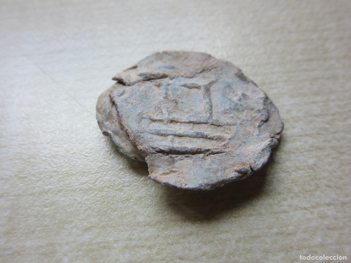 Antiguidades: Antiguo sello o precinto de plomo probable medieval Di&aacute;metro 2,3cm