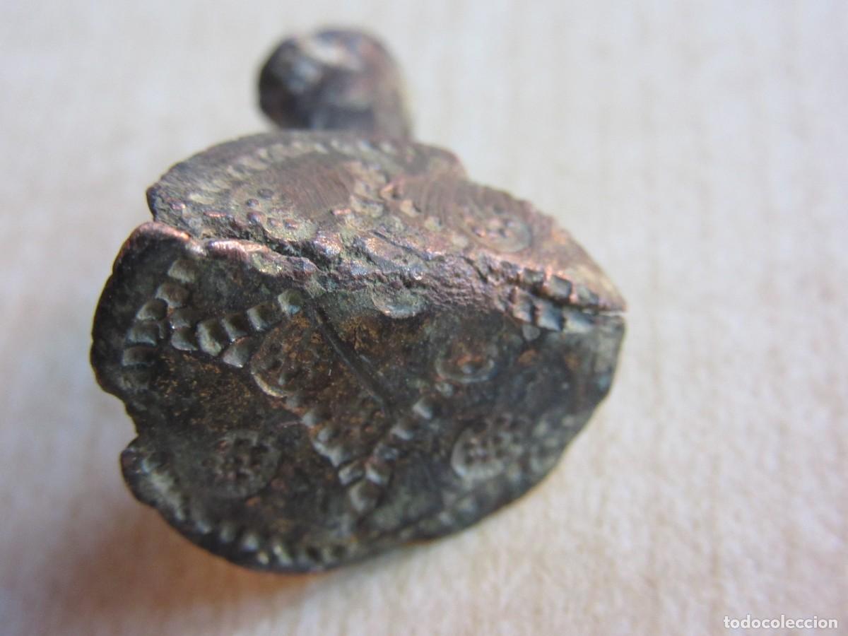 Antiques: Posible sello o clavo ornamental medieval decorado Bronce Di&aacute;metro 2 cm