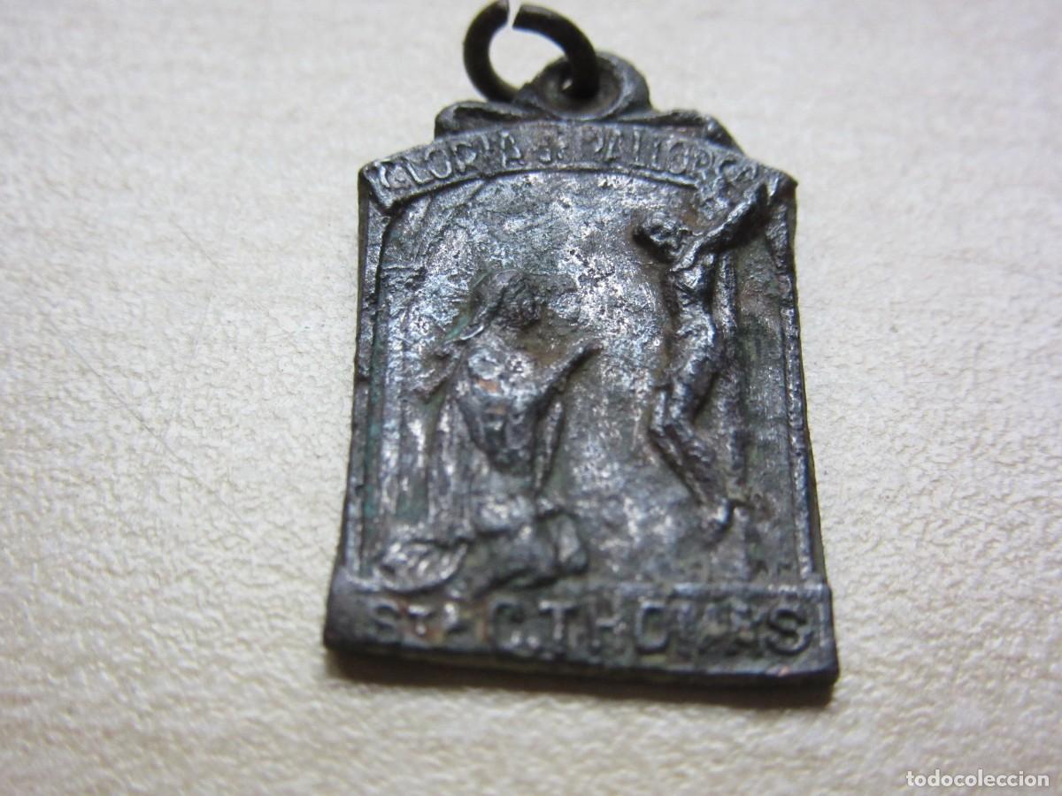 Antiguidades: Escasa medalla de Santa Catalina Thomas Gloria de Mallorca Medidas 2,2 x 1,5 cm Hacia 1940