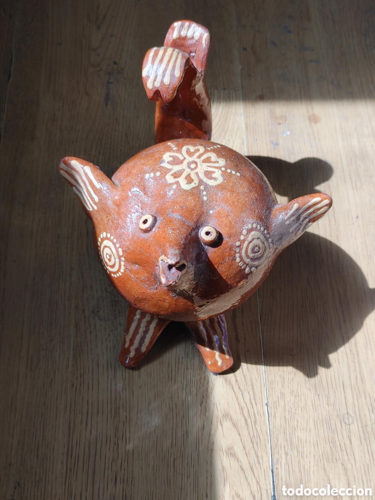 Antig&uuml;edades: Antiguo botijo en ceramica. Con forma de pez. - Foto 1