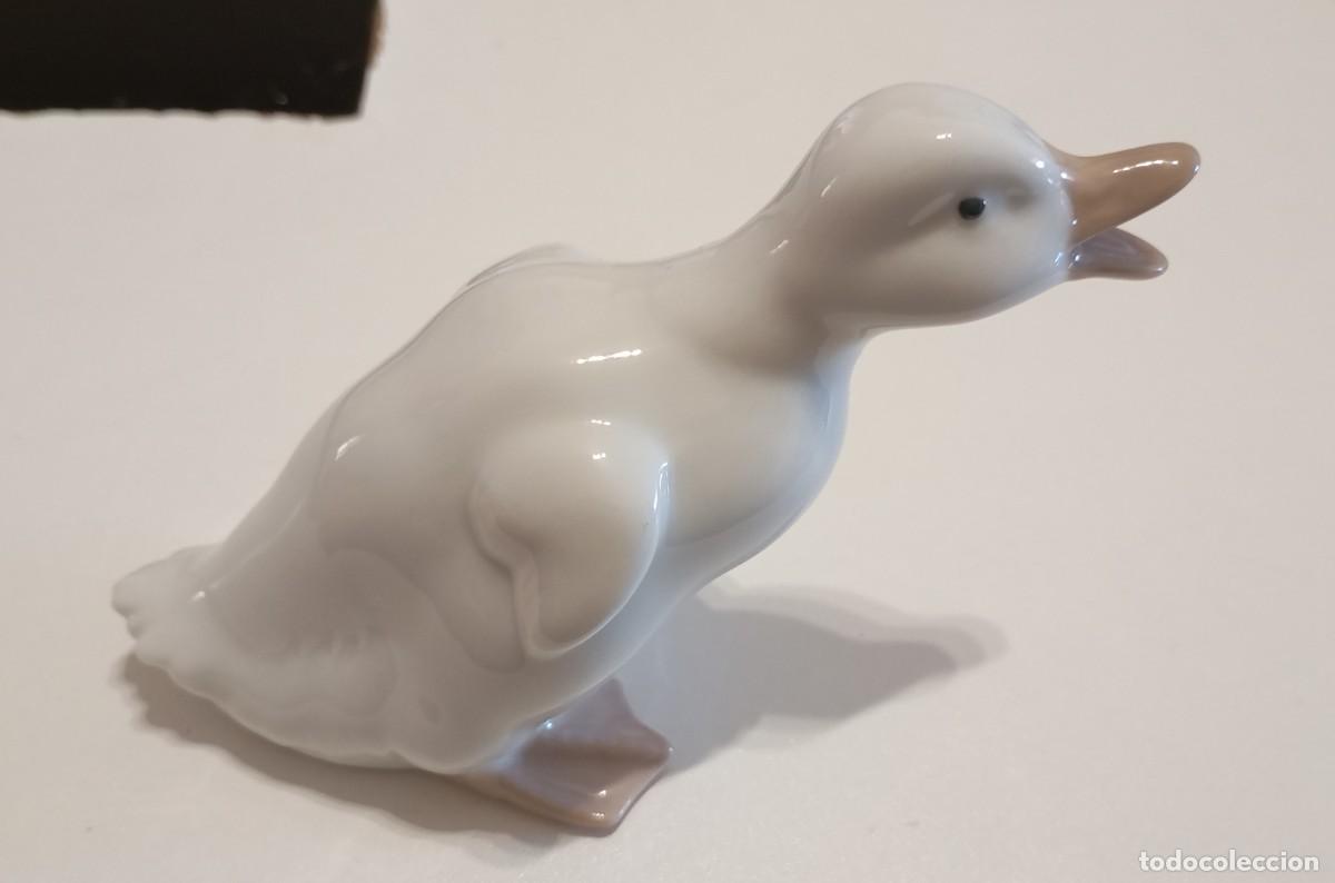 Antig&uuml;edades: BONITA FIGURA DE PATITO DE PORCELANA NAO LLADRO,PIEZA ESCULPIDA POR JOS&Eacute; ROIG, VINTAGE DE 1992,
