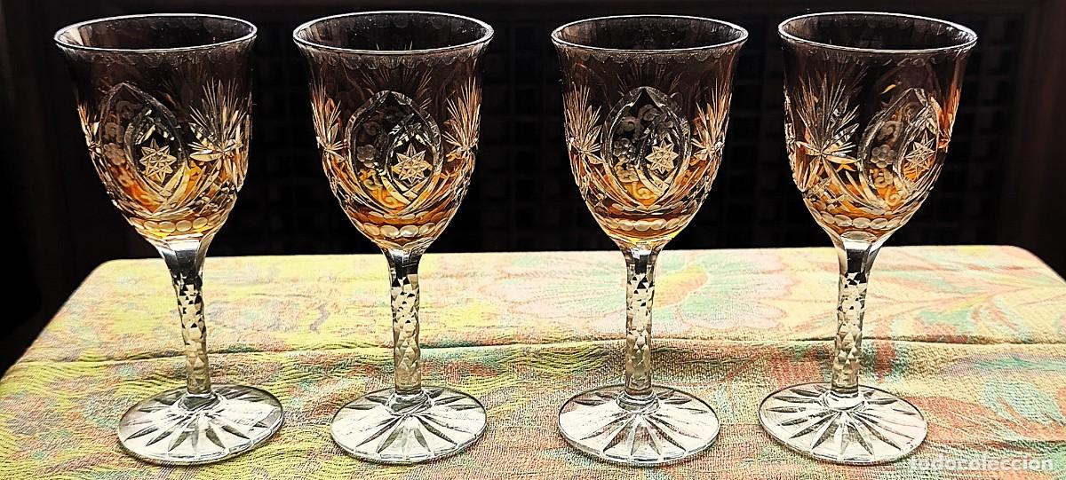 Antiquit&eacute;s: Muy antiguas 4 copas cristal tallado , para vino &oacute; agua. Color Ambar