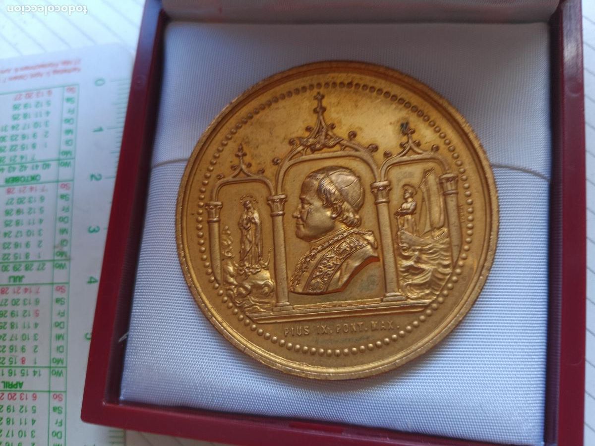 Antig&uuml;edades: Vaticano. medall&oacute;n sobredorado del Papa P&iacute;o IX 1869-1870