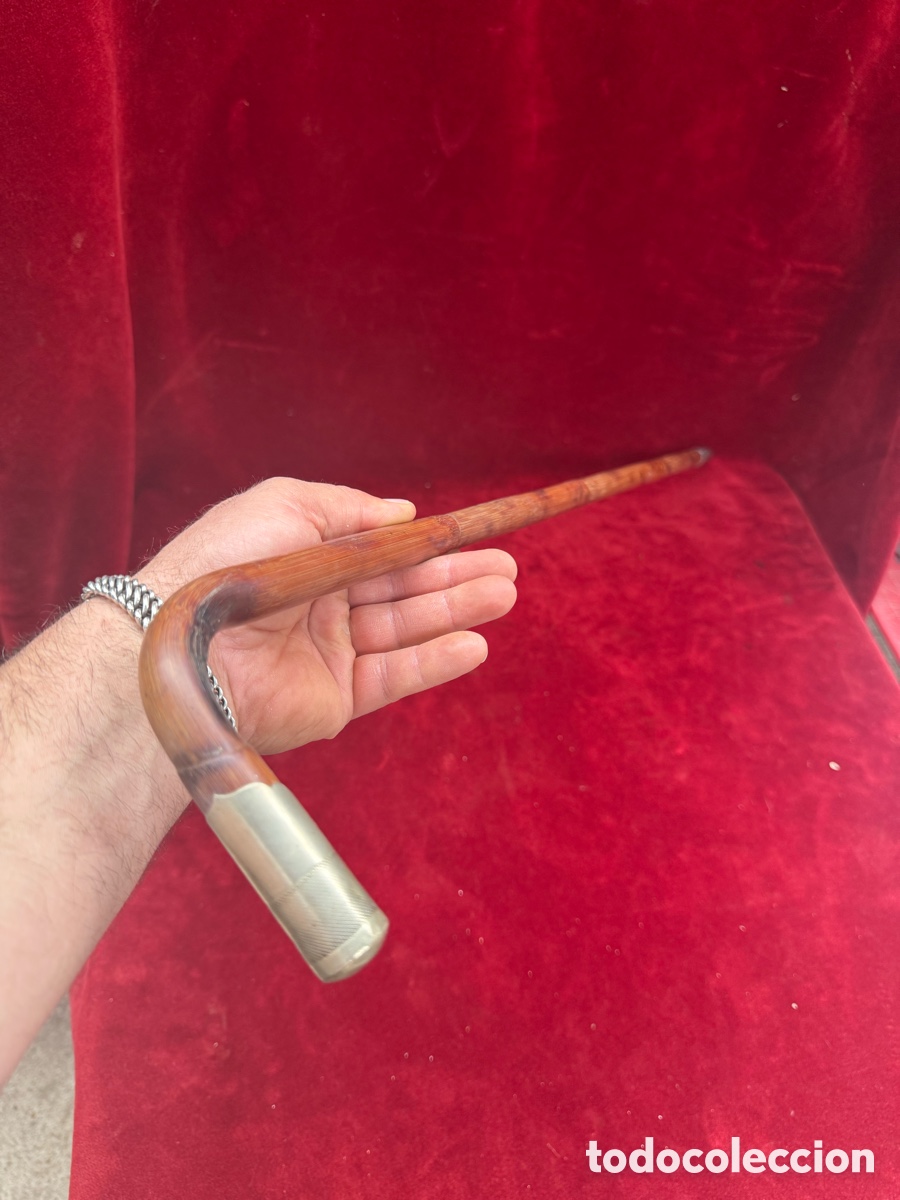 Antig&uuml;edades: Antiguo baston-llamador de puertas,madera dura y alpaca!