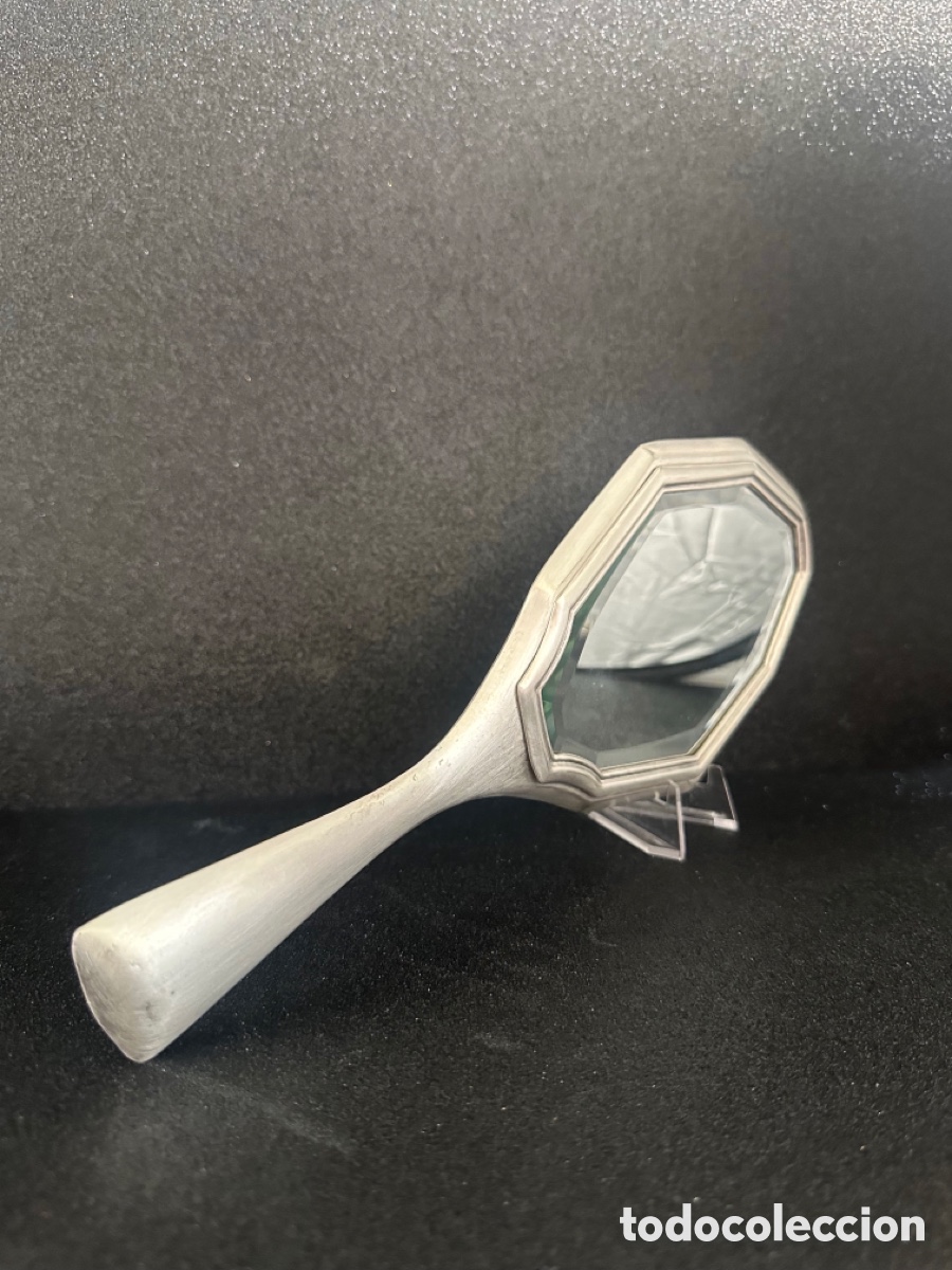 Antig&uuml;edades: Elegante espejo de mano vintage. Fabricado en alpaca.