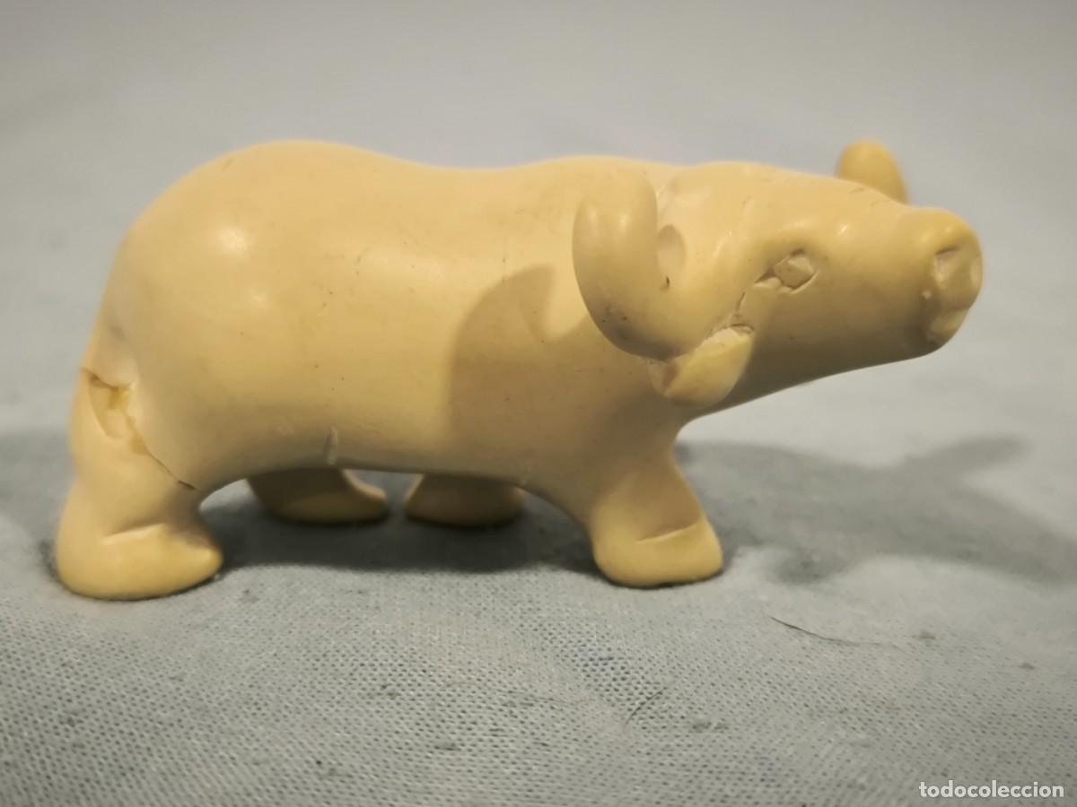 Antiques: Figura De B&uacute;falo &ndash; Escultura Decorativa Con Estilo Cl&aacute;sico