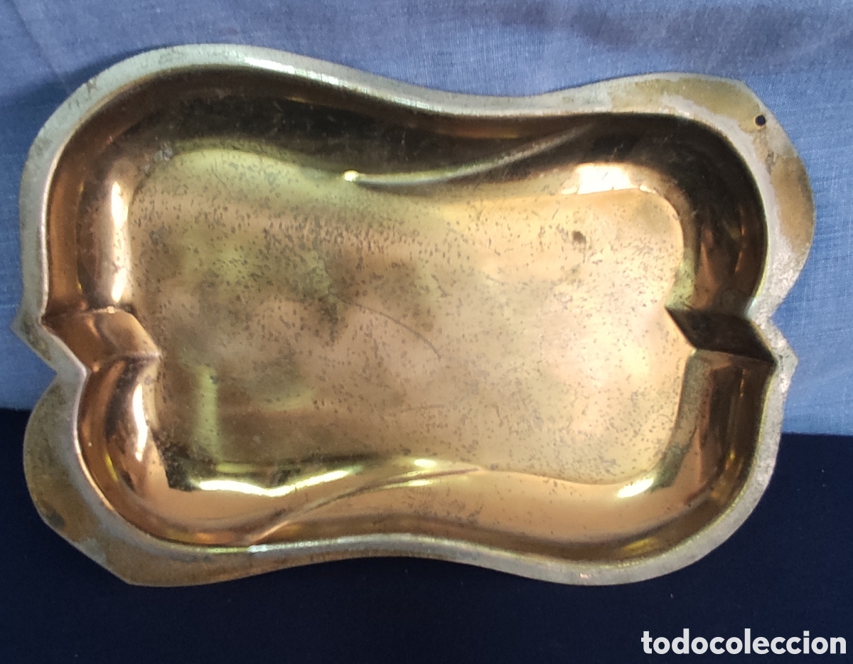 Antig&uuml;edades: Bandeja de laton vintaje - Foto 1