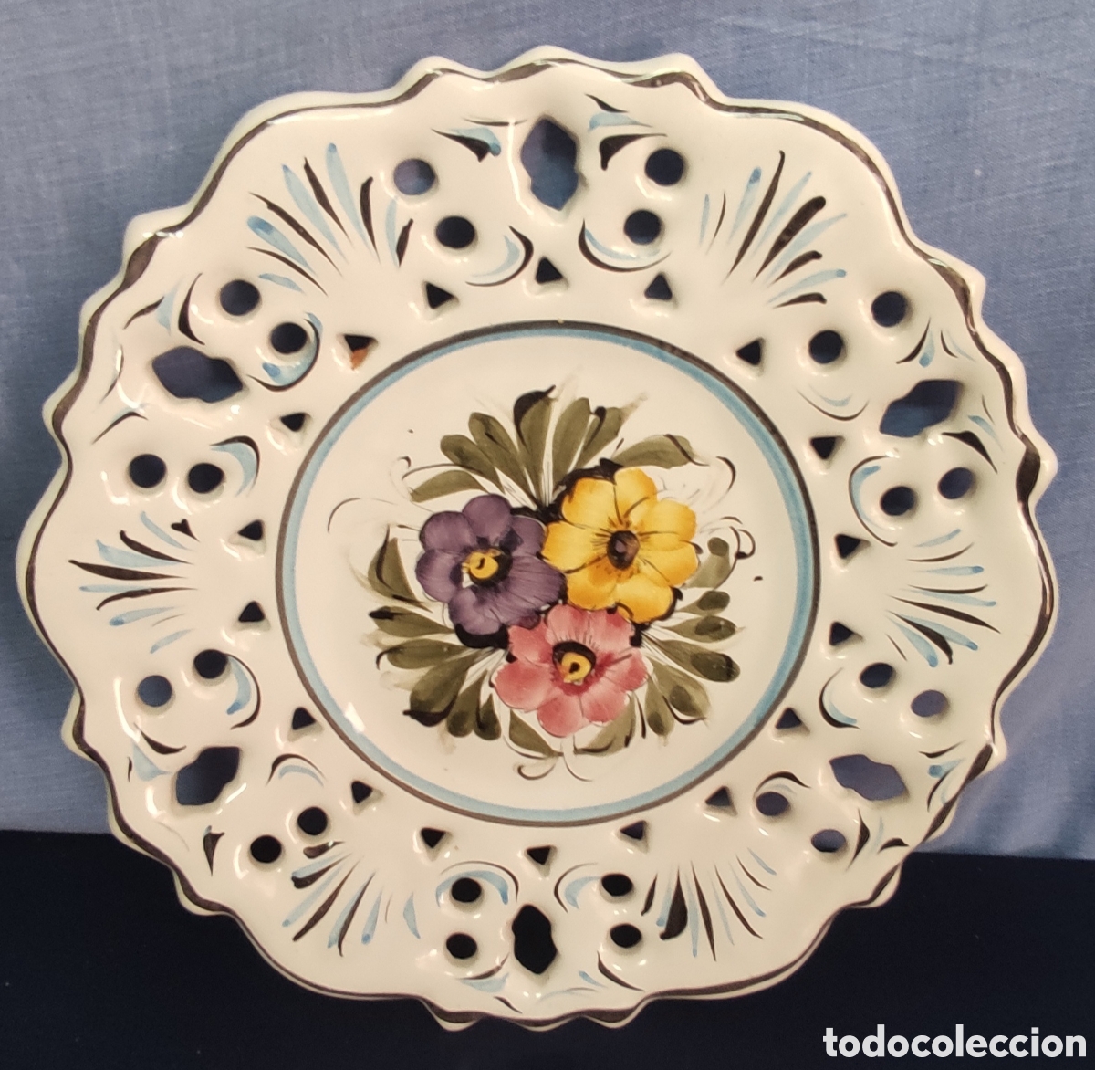 Antig&uuml;edades: Bonito plato decorativo - Foto 1